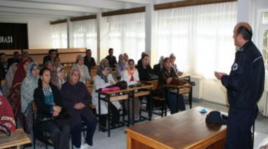 Beypazarı polisi aileleri bilgilendiriyor