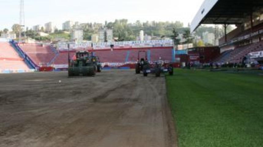 H&uuml;seyin Avni Aker Stadı'na yeni &ccedil;imler serilmeye başlandı
