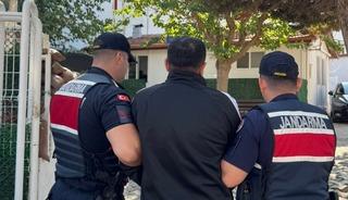 İzmir&rsquo;de 10 yıl 10 ay kesinleşmiş hapis cezası bulunan firari yakalandı
