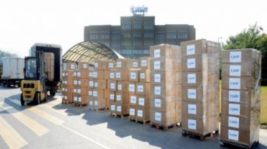 Yeşim tekstil Van&rsquo;a kuru gıda g&ouml;nderdi