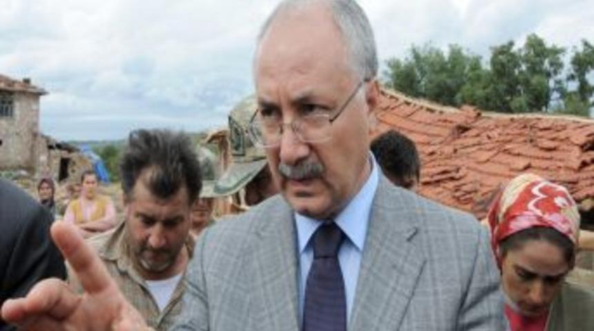 Hortumdan kurtulan k&ouml;yl&uuml;ler, olayın şokunu atlatmaya &ccedil;alışıyor