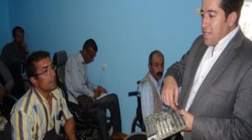 Engellilere y&ouml;nelik bilgisayar bakım ve onarım kursu başladı