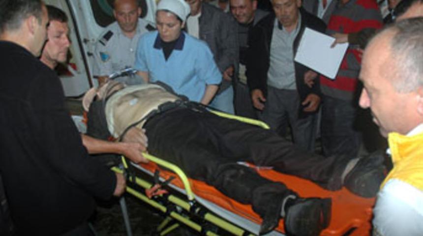 Sakarya'da otomobil şarampole devrildi: 2 &ouml;l&uuml;