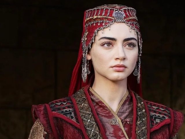 O dizi ile ekrana dönüyor! Fotoğraflar geldi