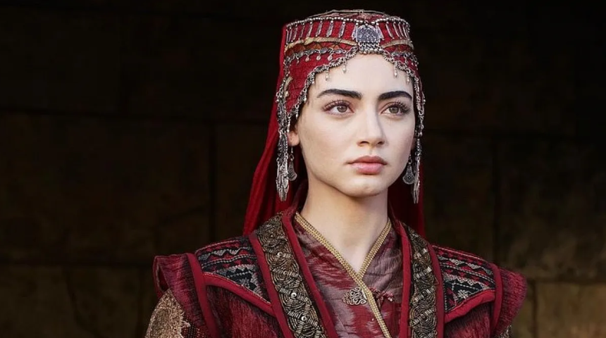 Onur Tuna ve Özge Törer başrolde! Karakuyu'dan fotoğraflar geldi