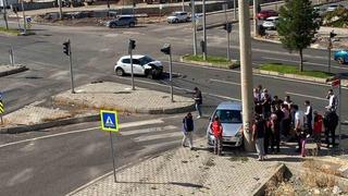 Diyarbakır’da iki araç çarpıştı: 3 yaralı