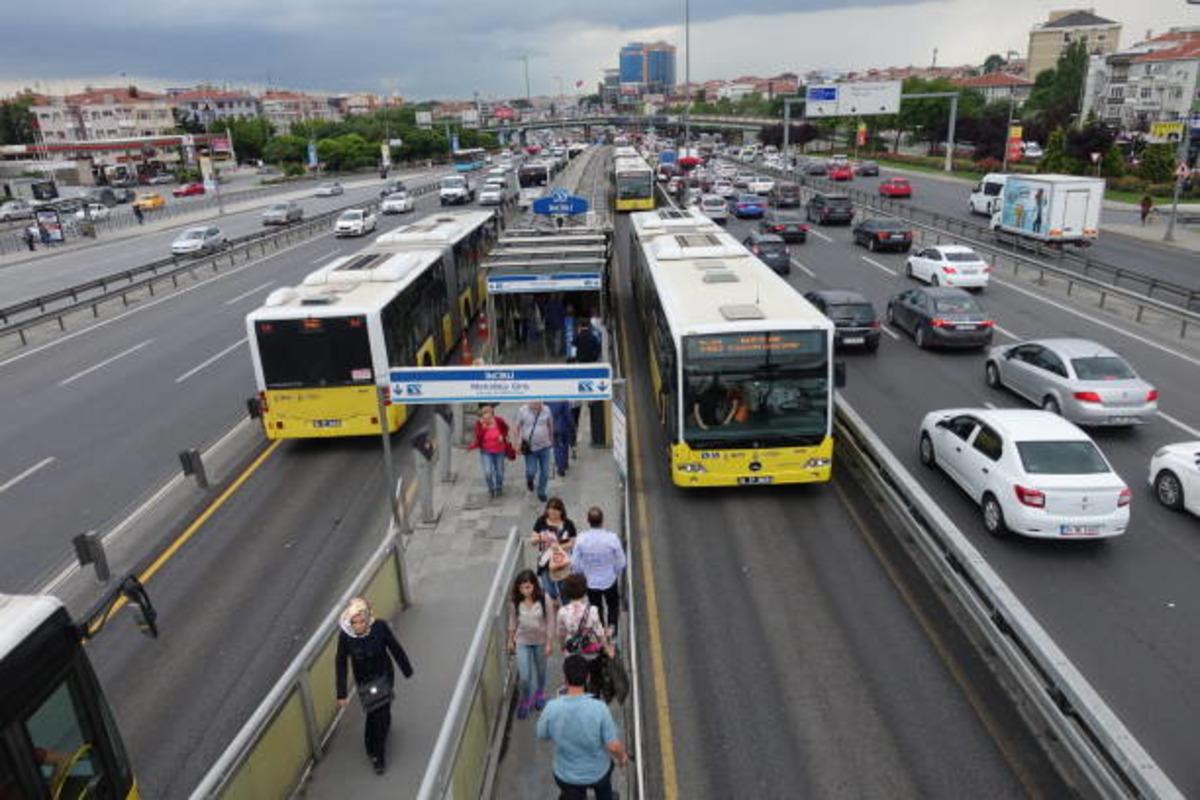 Otob&uuml;sten vapura, metrodan metrob&uuml;se! İstanbul&rsquo;da Salı g&uuml;n&uuml; ulaşım &uuml;cretsiz olacak 4
