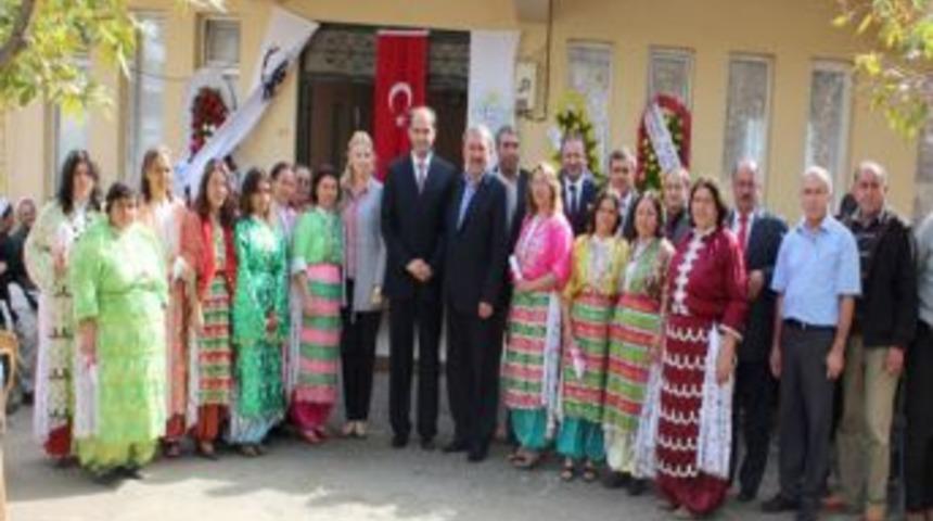 Tahtakuşlar'da kırkyama sergisi a&ccedil;ıldı