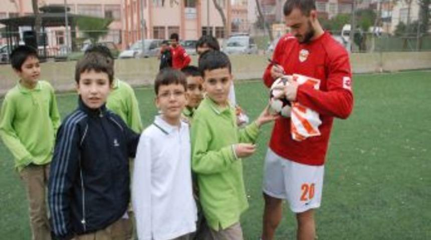 B&ouml;l&uuml;kbaşı: Ortak d&uuml;ş&uuml;ncemiz Adanaspor'un şampiyon olmasıdır