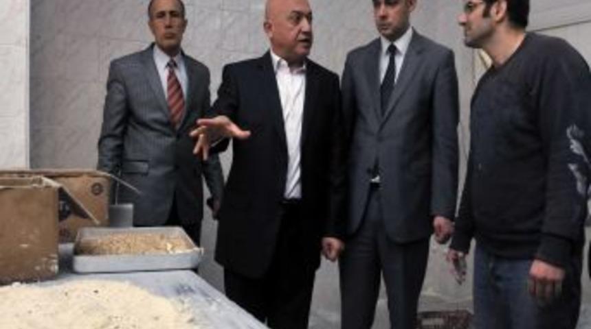 Yenimahalle'de uygunsuz &uuml;retim yapan baklavacı kapatıldı