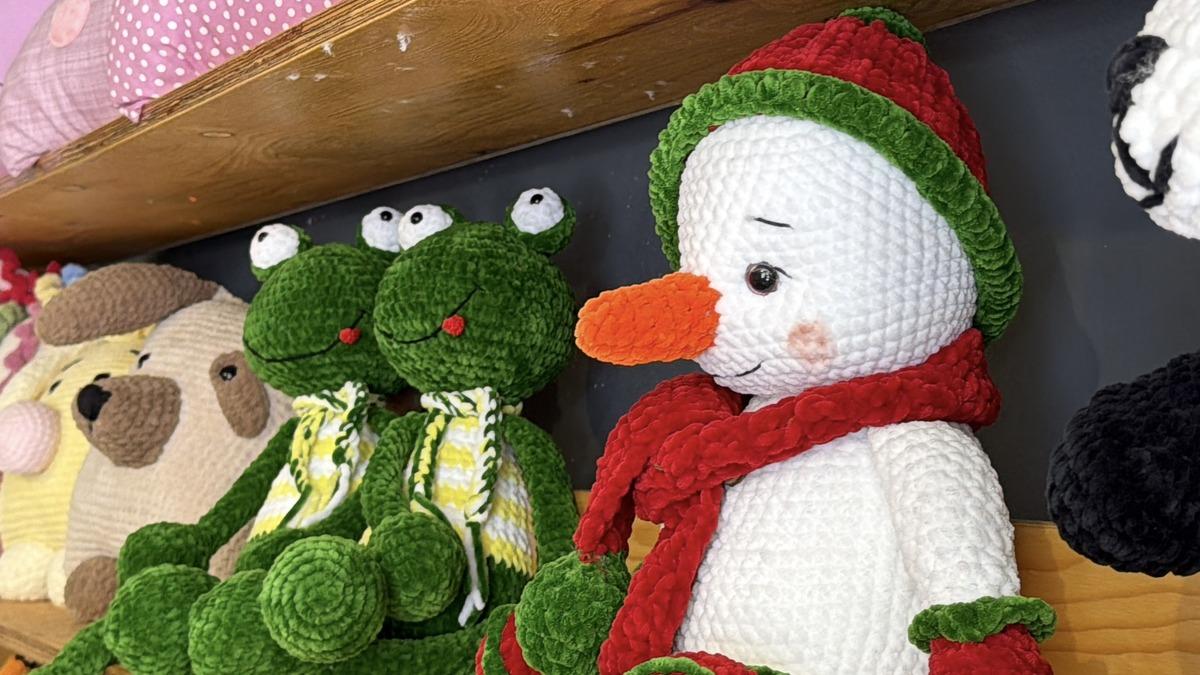 Hediye etmek i&ccedil;in başladı, mesleğe d&ouml;n&uuml;şt&uuml;: D&uuml;kkan sahibi oldu 7