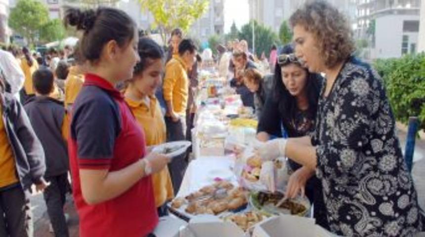 Toros&rsquo;lu &ouml;ğrencilerden Van&rsquo;a &lsquo;okuma salonu&rsquo;
