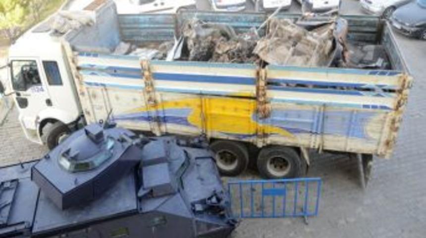 Hurda y&uuml;kl&uuml; kamyonda 17 bin 500 paket ka&ccedil;ak sigara ele ge&ccedil;irildi