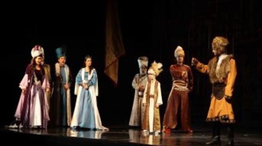 Şehir Tiyatroları perdelerini K&ouml;sem Sultan&rsquo;la a&ccedil;ıyor