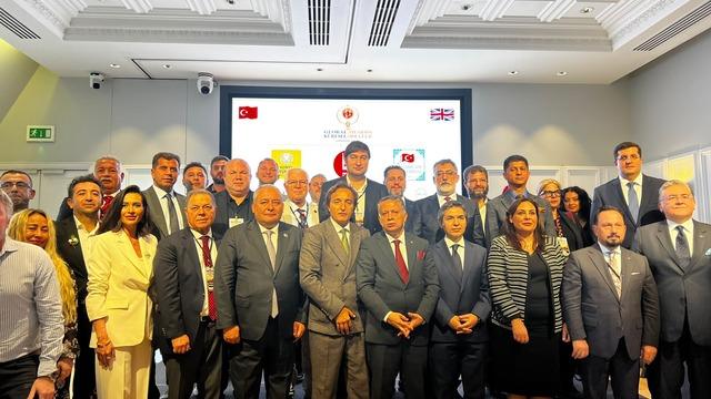 KGK, Londra’da dostluk rüzgarı estirdi