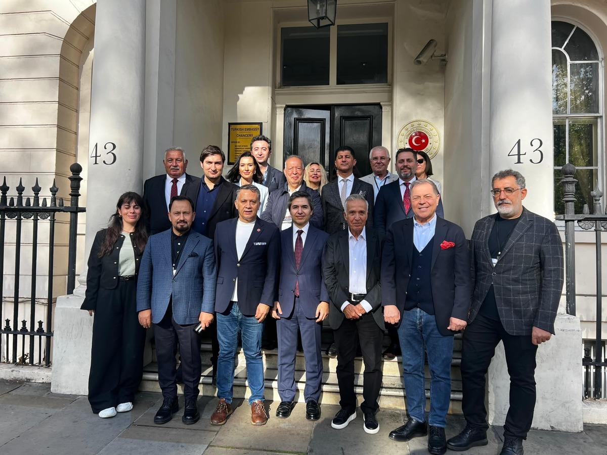 KGK, Londra&rsquo;da dostluk r&uuml;zgarı estirdi 1