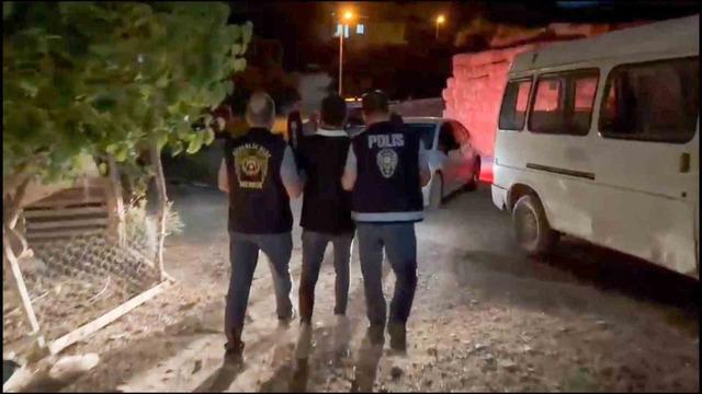 Mersin Mut&rsquo;ta gazinolara operasyon: 22 tutuklama 1