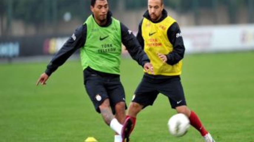 Galatasaray'da Mersin İdman Yurdu ma&ccedil;ı hazırlıkları s&uuml;r&uuml;yor