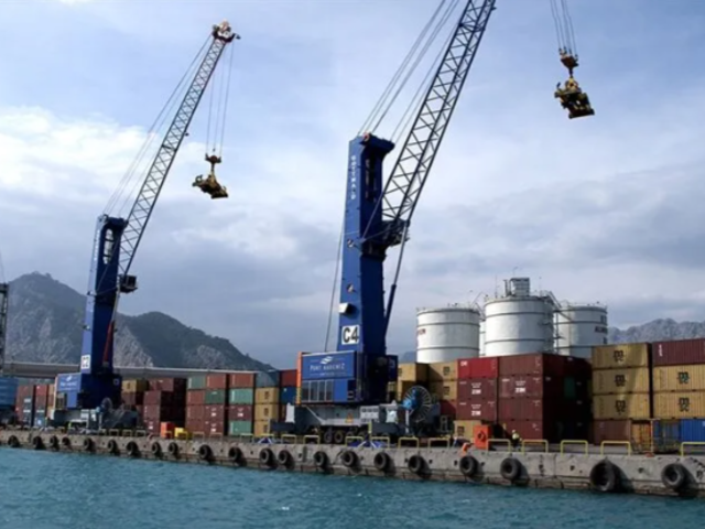 Batı Akdeniz'in 9 aylık ihracatı 2,2 milyar doları aştı