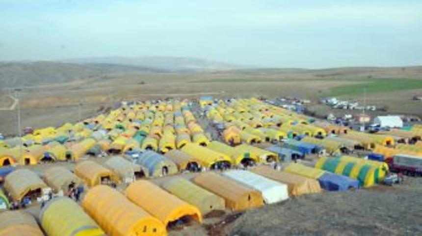 Mamak'ta kurbanlıklar veteriner kontrol&uuml;nden sonra pazara &ccedil;ıkacak