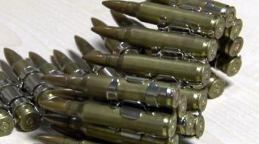 Havalimanındaki esrarengiz valizden uzun namlulu silah mermisi &ccedil;ıktı