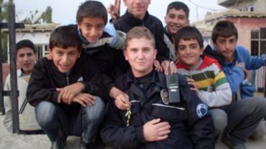 İzmir polisi Van'da g&uuml;venliği sağladı