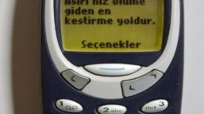 EGM&rsquo;den s&uuml;r&uuml;c&uuml;lere mesajlı &lsquo;aşırı hız&rsquo; uyarısı