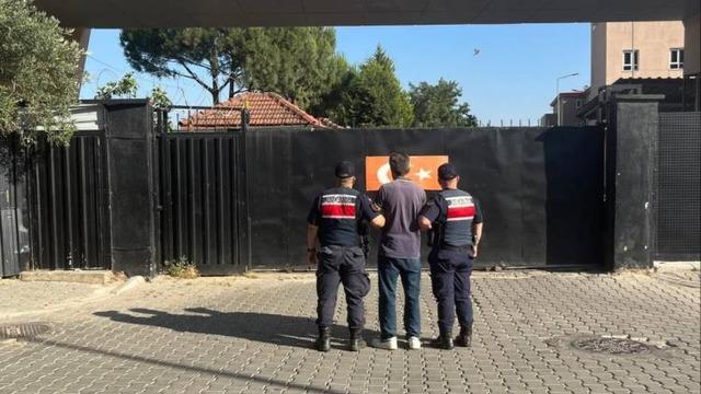 Efeler’de 7 yıl 4 ay hapis cezasıyla aranan hükümlü yakalandı