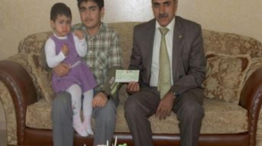 Eğitim Bir-Sen'den, merhum &ouml;ğretmenin ailesine 15 bin lira katkı