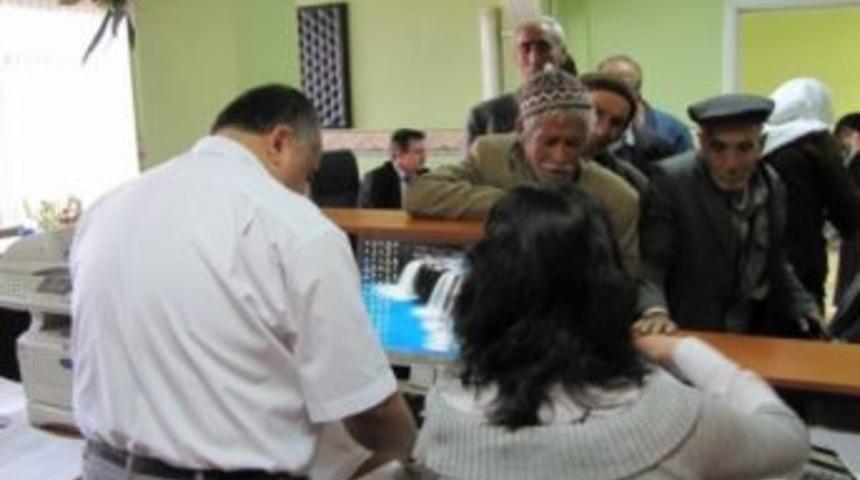 Bayram har&ccedil;lıkları dağıtıldı