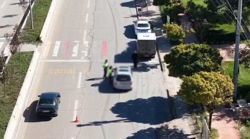 Trafikte "koltuk değiştirme" oyunu drona takıldı: 240 bin lira ceza