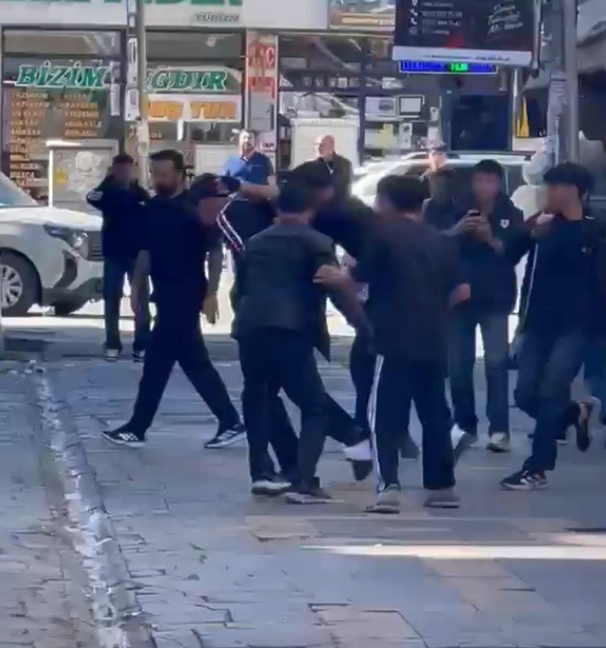 Iğdır da mağazada kavga: 7 kişinin saldırdığı gen&ccedil;, muşta ve kesici aletlerle yaralandı 2