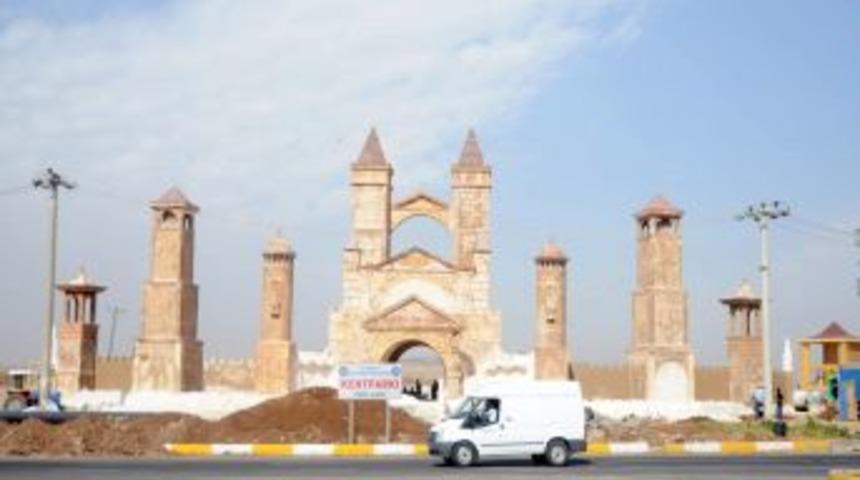 M&uuml;ft&uuml;, BDP'li belediyenin sinegog ve kiliseye benzetilen parkına zayıf not verdi