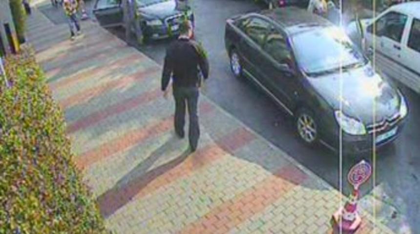 Atilla Saral&rsquo;ın bı&ccedil;aklanması g&uuml;venlik kamerasında