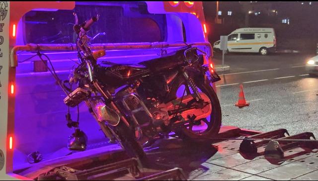 Niğde de hafif ticari araç ile motosikletin çarpışması sonucu 2 kişi öldü, 1 kişi yaralandı 1