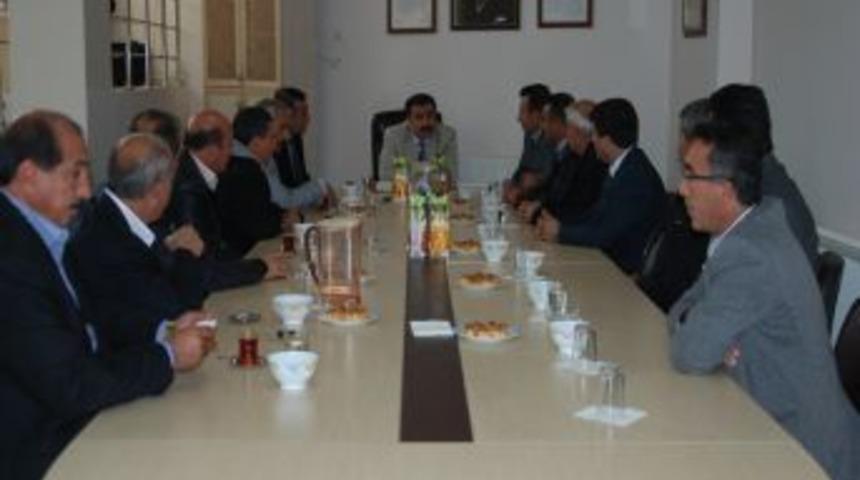 Mamak Kaymakamı Kılı&ccedil;, m&uuml;teahhitlerden sağlam bina yapmalarını istedi