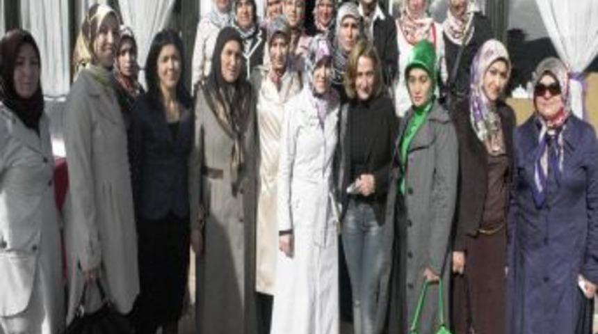 AK Parti Kadın Kolları &ccedil;alışmalarını değerlendirdi