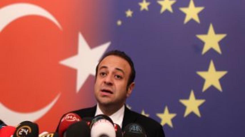 Bağış: AB &ouml;v&uuml;lecek konularda cimri, eleştirilecek konularda c&ouml;mert davrandı