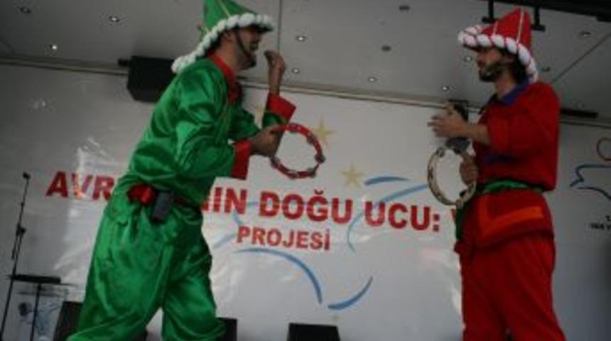 Ağrılılar, AB'yi tiyatroyla anlattı