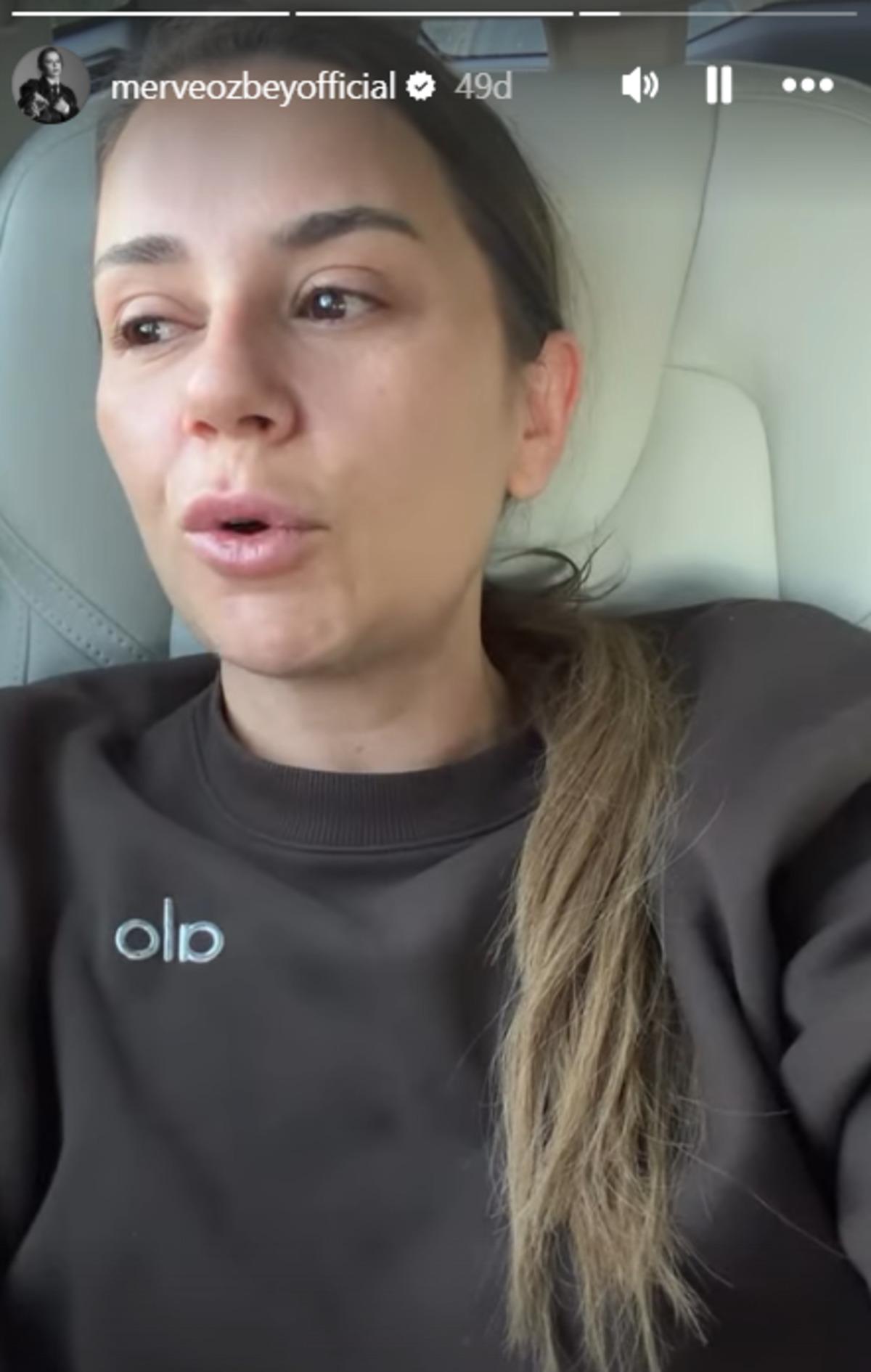 Merve Özbey sahneden düştü, ayağı kırıldı! Sağlık durumu nasıl? 2
