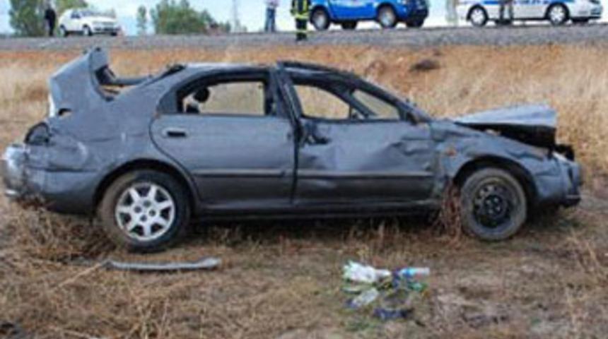 Otomobil takla attı, s&uuml;r&uuml;c&uuml; ve eşi &ouml;ld&uuml;