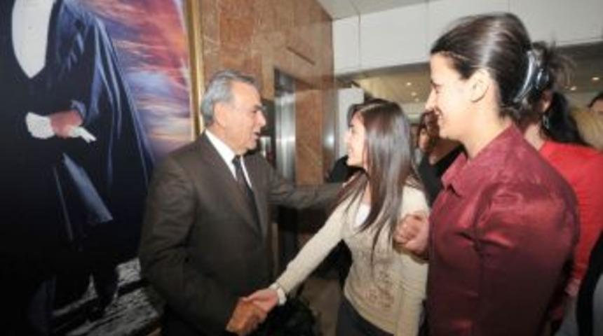 İzmir B&uuml;y&uuml;kşehir Başkanı'ndan ilgin&ccedil; &ccedil;ıkış: Birileri denetimlere el atsın