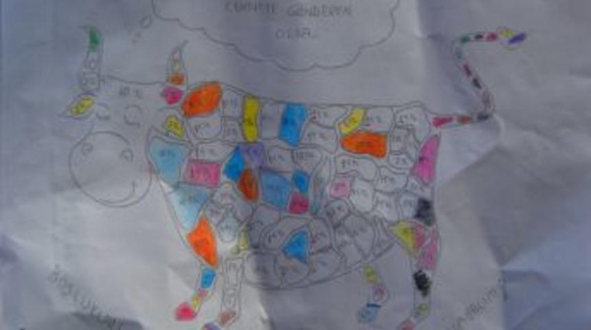 Vanlı akranları i&ccedil;in kurban parası topluyor