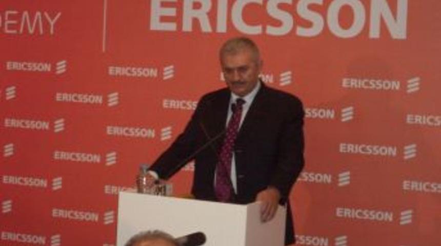 Ulaştırma Bakanı'ndan s&uuml;r&uuml;c&uuml;lere &lsquo;bayram&rsquo; uyarısı