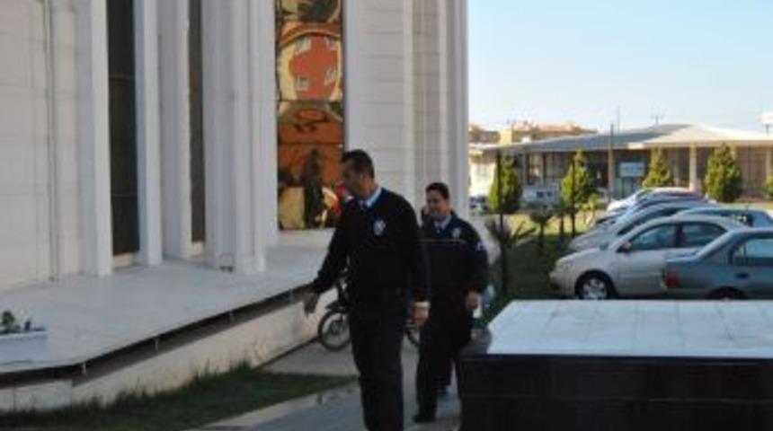 Adliyede bomba ihbarı yapıldı