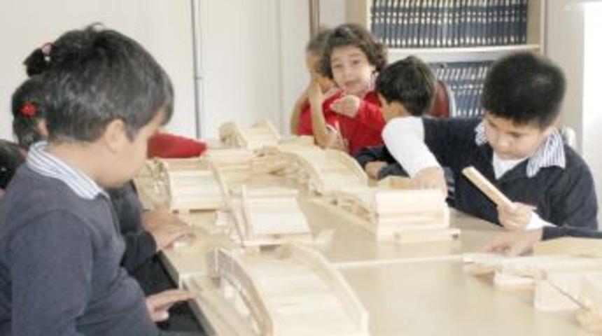 Akıl oyunları okulda se&ccedil;meli ders oldu