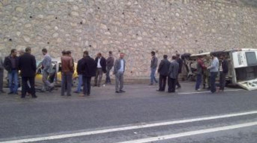 Trafik kazası 4 yaralı