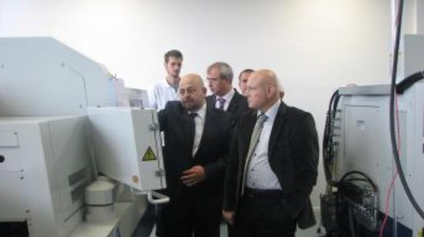 Vali Kızılcık: Katma değeri y&uuml;ksek &uuml;r&uuml;nlere y&ouml;nelmek gerekiyor