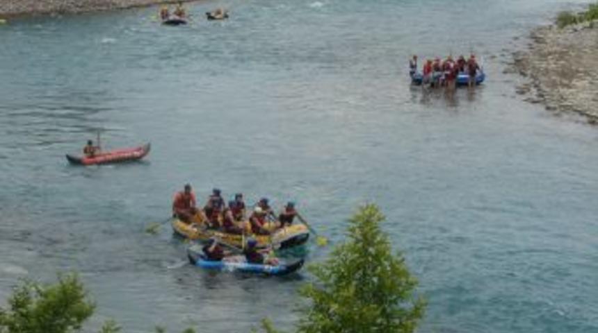 K&ouml;pr&uuml;l&uuml; Kanyon'da Bu Sezon 900 Bin Yerli Ve Yabancı Turist Rafting Yaptı