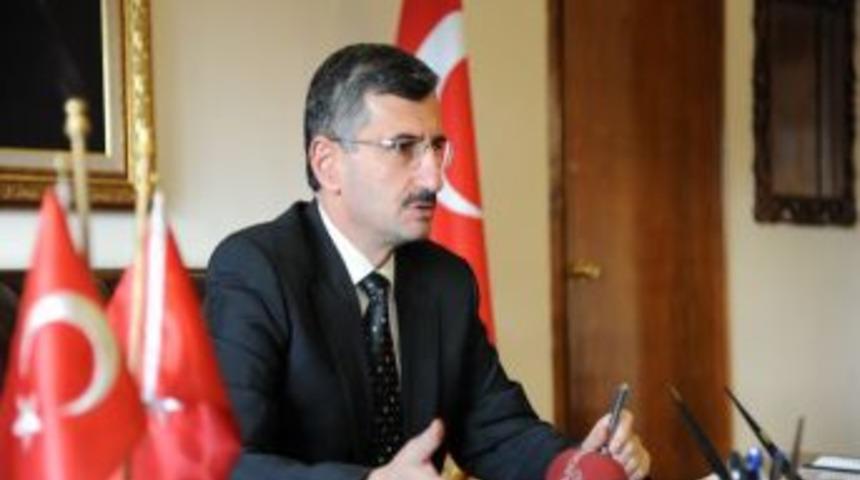 Vali Bektaş: G&uuml;n birlik ve beraberliği sağlama g&uuml;n&uuml;d&uuml;r